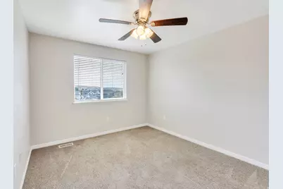 8832 N Jefferson Dr, Eagle Mountain, UT 84005 - Photo 25