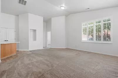 6276 S Laura Jo Ln, Taylorsville, UT 84129 - Photo 7