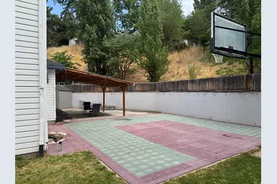 1986 N 100 E, Centerville, UT 84014 - Photo 9