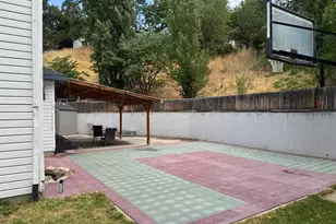 1986 N 100 E, Centerville, UT 84014 - Photo 9