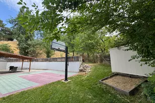 1986 N 100 E, Centerville, UT 84014 - Photo 13