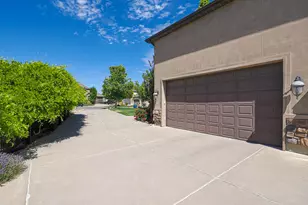 14441 S Peacock Midge Dr, Bluffdale, UT 84065 - Photo 5