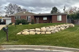 590 Woodland Circle, Bountiful, UT 84010 - Photo 1