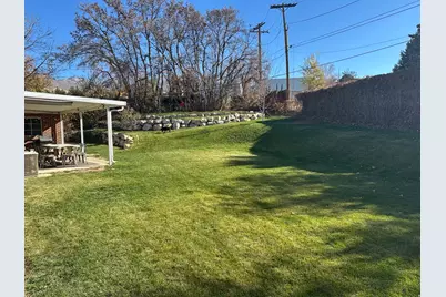 590 Woodland Cir, Bountiful, UT 84010 - Photo 3