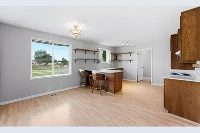 6114 S Red Oaks Dr, Murray, UT 84123 - Photo 9