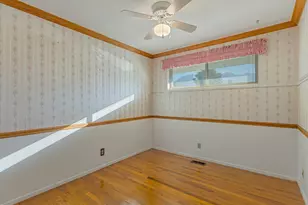 7138 S Chris Ln E, Cottonwood Heights, UT 84121 - Photo 13