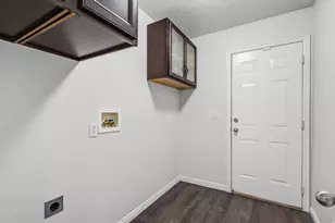 6992 W Hunter Valley Dr S, West Valley, UT 84128 - Photo 23
