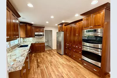 910 Woodland Hills Cir, Bountiful, UT 84010 - Photo 11