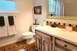 910 Woodland Hills Circle, Bountiful, UT 84010 - Photo 29