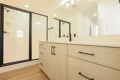 669 N 300 W, Smithfield, UT 84335 - Photo 13