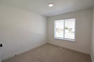 669 N 300 W, Smithfield, UT 84335 - Photo 7