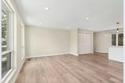 1066 E Violet Cir S, Sandy, UT 84094 - Photo 7