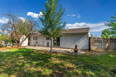 1066 E Violet Cir S, Sandy, UT 84094 - Photo 17