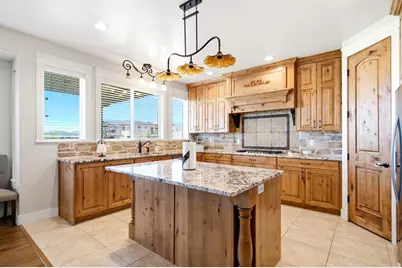 4235 N 1150 W, Pleasant View, UT 84414 - Photo 15