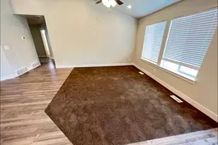 4725 N Gunsight Peak Dr, Eagle Mountain, UT 84005 - Photo 3