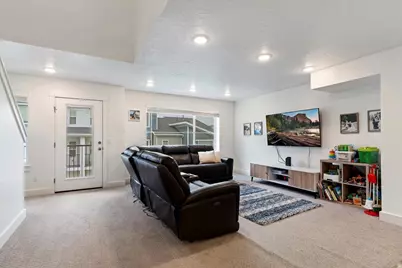 1112 N 1880 W, Farmington, UT 84025 - Photo 5
