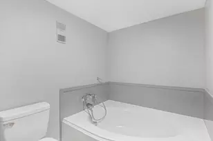 241 N Vine St W, Salt Lake City, UT 84103 - Photo 17