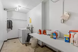 241 N Vine St W, Salt Lake City, UT 84103 - Photo 19