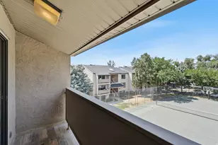 959 E Springcrest Ct S, Midvale, UT 84047 - Photo 17