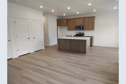 2058 N Essie Dr, Tooele, UT 84074 - Photo 5