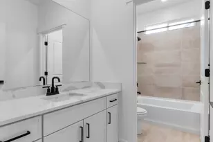 1052 E Ira Hodges Scenic Parkway, Eagle Mountain, UT 84005 - Photo 19