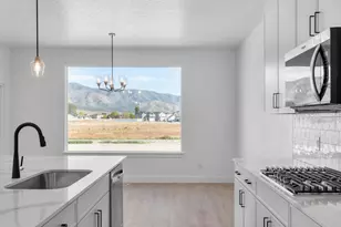 1052 E Ira Hodges Scenic Parkway, Eagle Mountain, UT 84005 - Photo 9