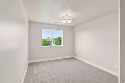 3246 W 850 N #114, Layton, UT 84041 - Photo 37