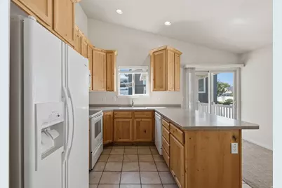 8688 Diamond Dove Dr, West Jordan, UT 84088 - Photo 11