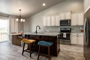 3256 W 700 S, Syracuse, UT 84075 - Photo 9