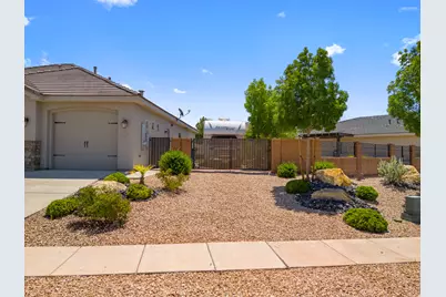 756 N Sage Creek Cir E, Washington, UT 84780 - Photo 3