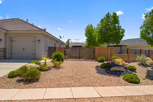 756 N Sage Creek Cir E, Washington, UT 84780 - Photo 3