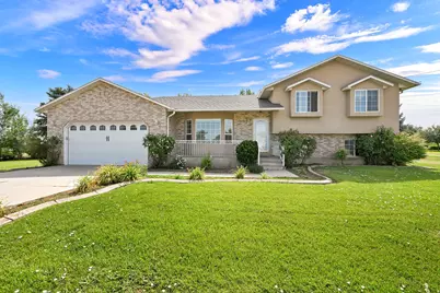 742 S 1900 W, Marriott-Slaterville City, UT 84404 - Photo 3