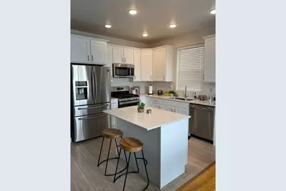 1372 W 400 S, Syracuse, UT 84075 - Photo 3