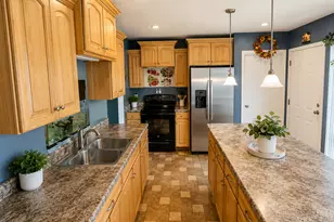 715 E Lockwood Dr N, Ogden, UT 84404 - Photo 3