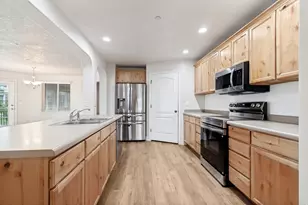 1195 W Dallin Dr, Pleasant Grove, UT 84062 - Photo 3