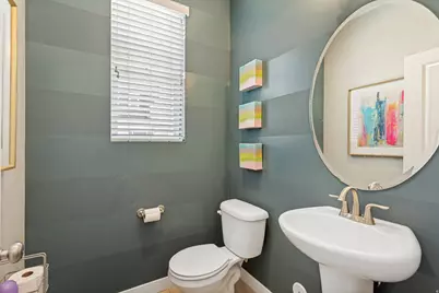 1955 W Parkview Dr, Syracuse, UT 84075 - Photo 9