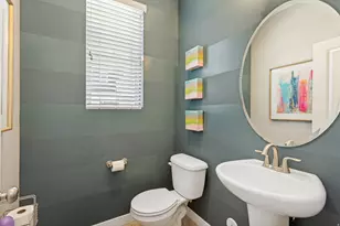 1955 W Parkview Dr, Syracuse, UT 84075 - Photo 9