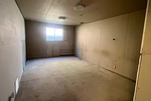 9434 S Turnpike Ln S, Sandy, UT 84070 - Photo 25