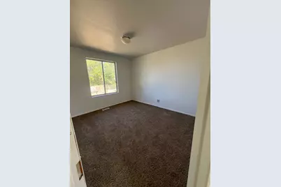 9434 S Turnpike Ln S, Sandy, UT 84070 - Photo 19