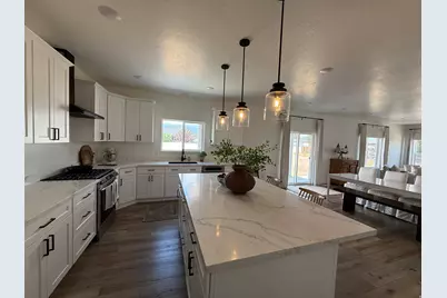 2264 W 350 S, Roosevelt, UT 84066 - Photo 3