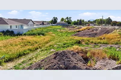 246 W 400 N #10, Smithfield, UT 84335 - Photo 3