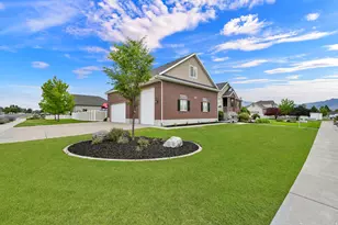 2942 W 2175 S, West Haven, UT 84401 - Photo 3