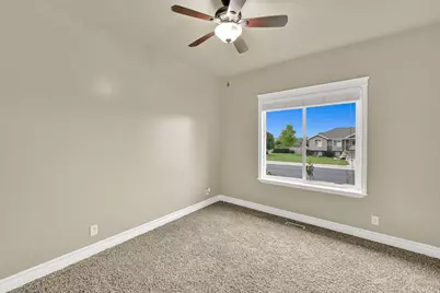 2942 W 2175 S, West Haven, UT 84401 - Photo 27