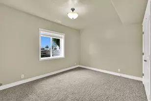 2942 W 2175 S, West Haven, UT 84401 - Photo 31