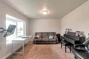 242 N 250 E, Salem, UT 84653 - Photo 3