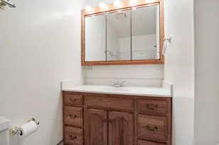 9744 S Yorkshire Dr, South Jordan, UT 84009 - Photo 9