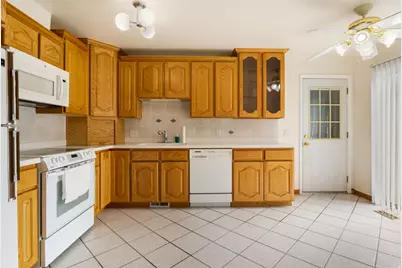 9744 S Yorkshire Dr, South Jordan, UT 84009 - Photo 11