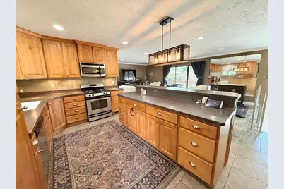 6246 S Lorreen Dr, Murray, UT 84121 - Photo 17