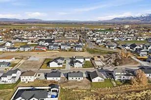 697 W 20 N, Hyrum, UT 84319 - Photo 7