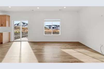 697 W 20 N, Hyrum, UT 84319 - Photo 11
